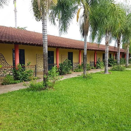 Hotel E Pousada Recanto Do Rio Pardo Сан-Жозе-ду-Риу-Парду Номер фото